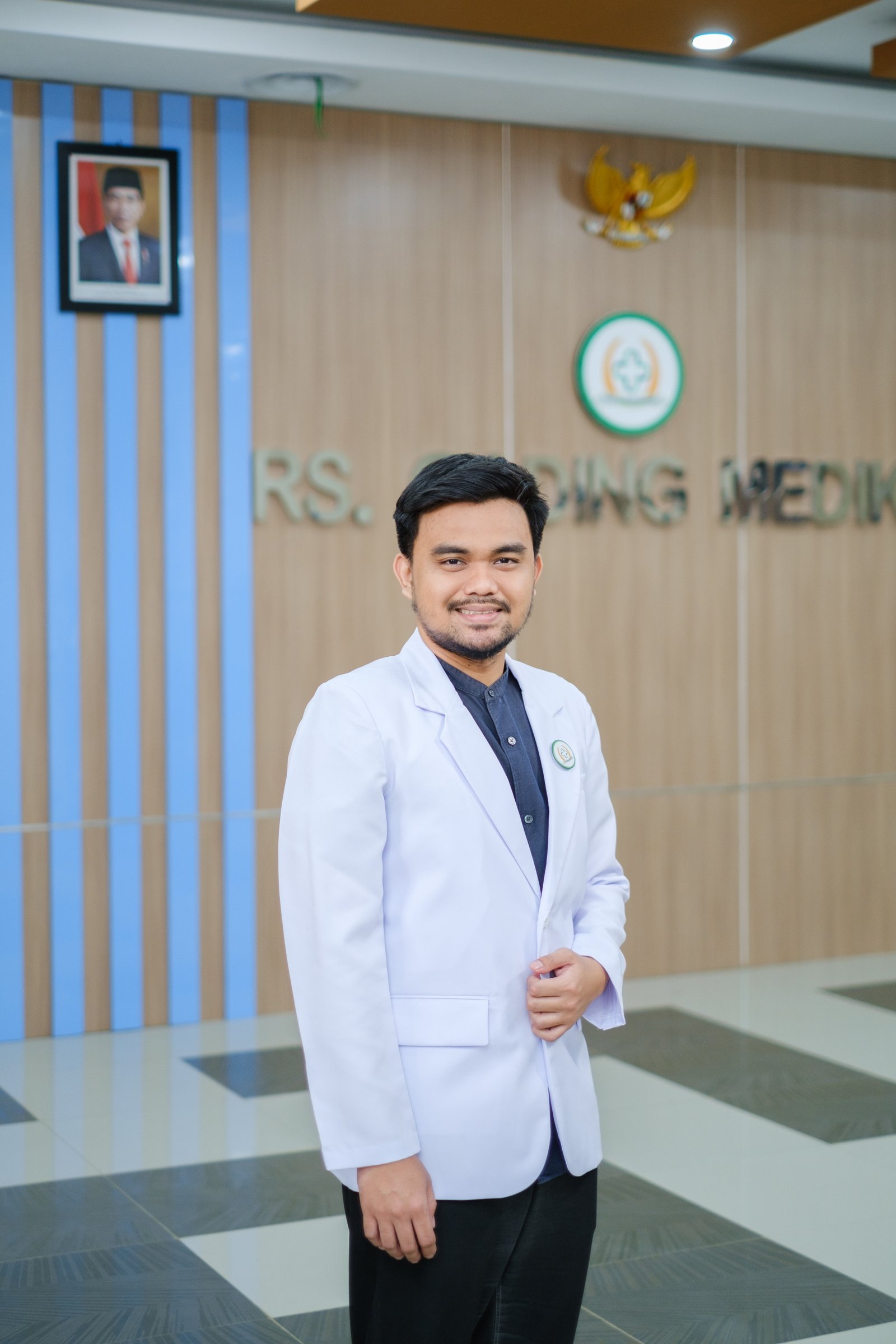 dr.Fajar Ahmad Prasetya,Sp.M